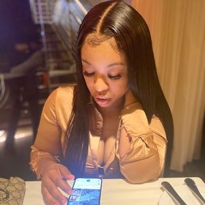 Meet your Posher, Angela